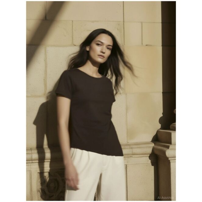 hypedrop hypedrop HDMADISON DRAPED SS TEE Bruin Coffee Bean hypedrop HDMADISON DRAPED SS TEE Dames T-shirt km Bruin bestel je online bij www.bertusmode.nl/